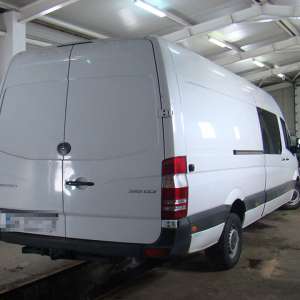 Microbuz Mercedes-Benz  căutat de autoritățile din Italia, descoperit în P.T.F. Siret