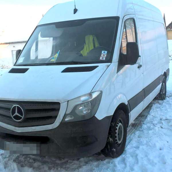 Microbuz cu certificat de înmatriculare fals, descoperit la frontieră