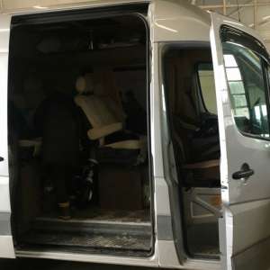 13 persoane ascunse în autovehicule, oprite la P.T.F. Negru Voda