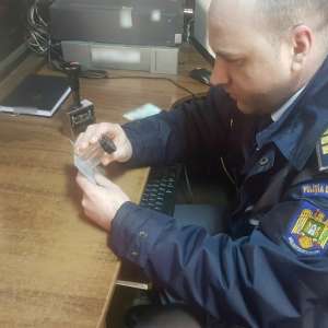 Autoturism radiat din circulație de autoritățile olandeze, descoperit în Albiţa