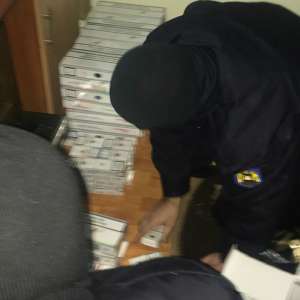 Țigări de contrabandă confiscate de polițiștii de frontieră severineni