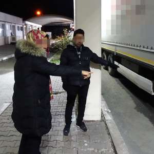 Șofer turc, arestat pentru trafic de migranți