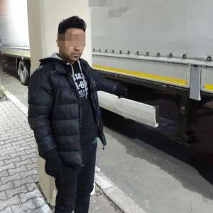 Șofer turc, arestat pentru trafic de migranți