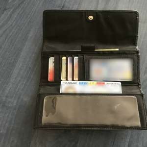 Carte de identitate falsă, descoperită la controlul de frontieră