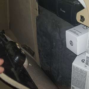 Sute de parfumuri susceptibile a fi contrafăcute, confiscate în P.T.F. Negru Vodă și P.T.F. Vama Veche