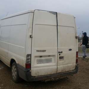 Lucrare penală pentru conducerea unui autovehicul fără drept de circulaţie în România