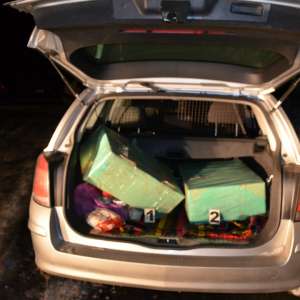 Colete cu ţigări, depistate într-un autoturism la Darabani   