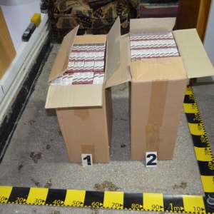 Colete cu ţigări, depistate într-un autoturism la Darabani   