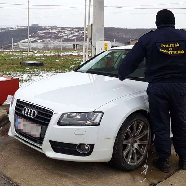 Autoturism căutat de autorităţile austriece, confiscat de poliţiştii de frontieră