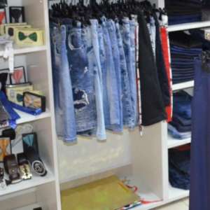 Bunuri susceptibile a fi contrafăcute, confiscate de poliţiştii de frontieră gălăţeni şi brăileni