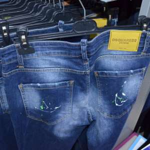 Bunuri susceptibile a fi contrafăcute, confiscate de poliţiştii de frontieră gălăţeni şi brăileni