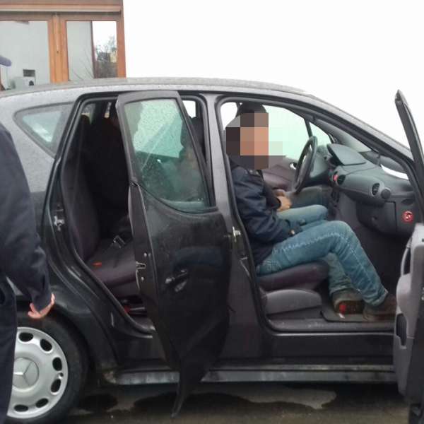 Cetăţean olandez cercetat pentru trafic de migranţi de către poliţiştii de frontieră timişeni