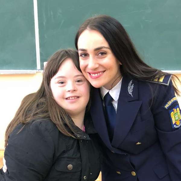 Poliţiştii de frontieră arădeni implicaţi în proiectul ”Şcoala altfel”