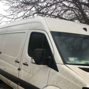 Microbuz căutat de autoritățile din Italia, depistat la P.T.F. Albiţa