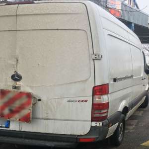 Microbuz căutat de autoritățile din Italia, depistat la P.T.F. Albiţa
