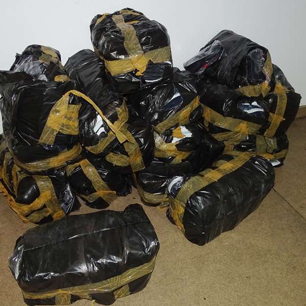 Peste 2.900 de bunuri, susceptibile a fi contrafăcute, confiscate la P.T.F. Giurgiu