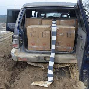 Peste 13.500 pachete țigări confiscate la frontiera de nord
