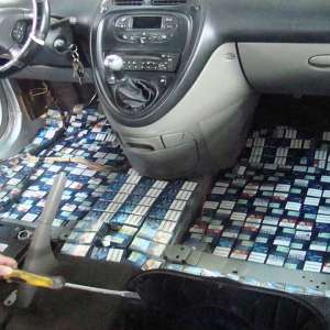 Peste 13.500 pachete țigări confiscate la frontiera de nord