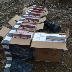 Peste 4.000 pachete ţigări confiscate la frontiera de nord