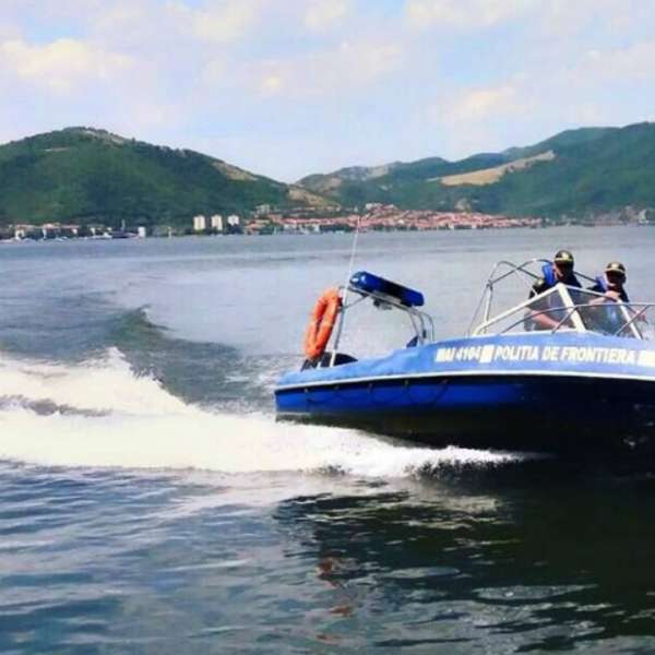 Prohibiție la pescuit în apele de frontieră