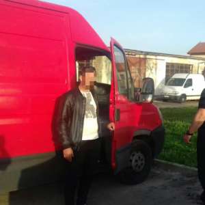 Autoutilitară căutată de autorităţile italiene,  confiscat de poliţiştii de frontieră