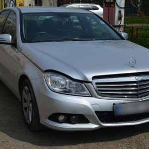 Mercedes căutat de autorităţile din Marea Britanie, descoperit de polițiștii de frontieră