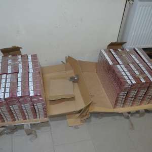 Focuri de armă pentru oprirea contrabandiștilor și peste 16.000 pachete cu ţigări confiscate de poliţiştii de frontieră