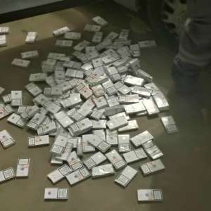 Țigări de contrabandă descoperite în bordul unui Citroen