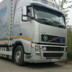 Autocamion declarat furat, descoperit la P.T.F. Sculeni  