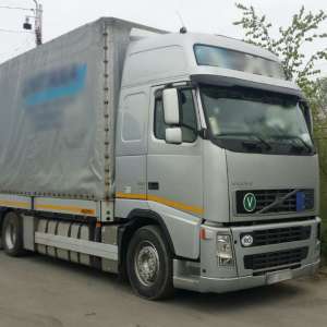 Autocamion declarat furat, descoperit la P.T.F. Sculeni  