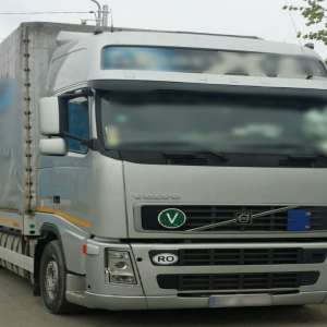 Autocamion declarat furat, descoperit la P.T.F. Sculeni  