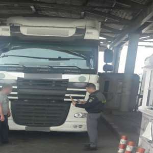 Ansamblu de vehicule condus de un șofer cu permis necorespunzător