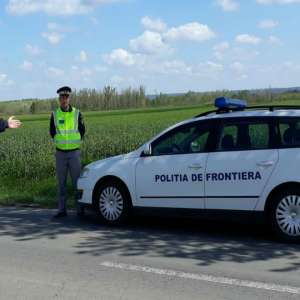 Sucevean depistat la volanul unui autoturism, deşi avea permisul reţinut