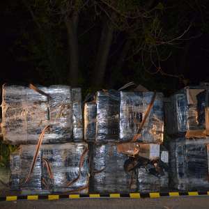 10.000 de pachete cu ţigări de contrabandă, confiscate la frontiera cu R. Moldova