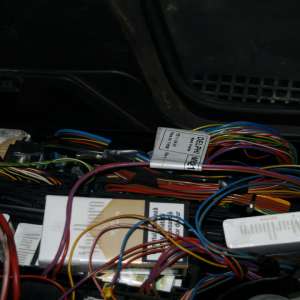 Țigări de contrabandă descoperite la frontiera de est