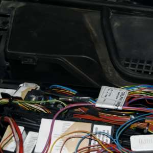 Țigări de contrabandă descoperite la frontiera de est