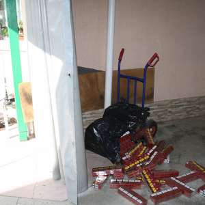 Peste 91.900 de pachete cu țigări de contrabandă descoperite în urma unor percheziţii domiciliare