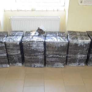 Țigări în cutii de detergent, descoperite în PTF Halmeu