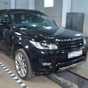 Patru autoturisme căutate de autorităţi, descoperite la frontieră