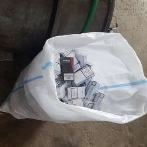 Țigări de contrabandă descoperite la frontiera de est  