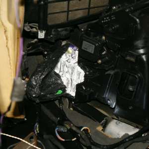 Bunuri în valoare de peste 95.600 lei, confiscate în urma unor acţiuni la frontieră