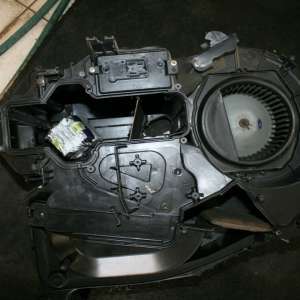 Bunuri în valoare de peste 95.600 lei, confiscate în urma unor acţiuni la frontieră