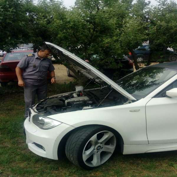 BMW căutat de autoritățile italiene, depistat în P.T.F. Albița
