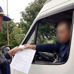 Motorină ascunsă într-un rezervor artizanal, descoperită la controlul de frontieră