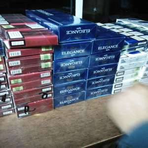 Țigări de contrabandă ascunse în bagaje