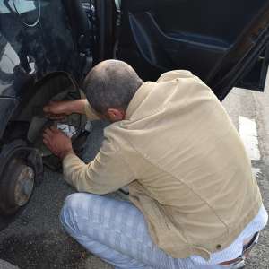  Peste 50.000 de ţigarete, depistate ascunse într-un autoturism la PTF Borș