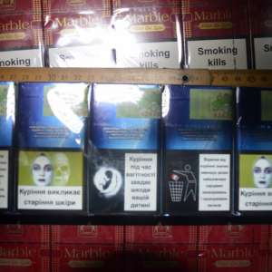 Peste 14.000 de pachete de ţigări şi două autoturisme, confiscate de poliţiştii de frontieră