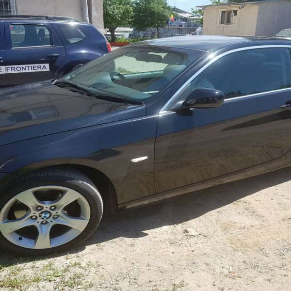 Autoturism de lux căutat de autorităţile din Marea Britanie, descoperit în Brăila