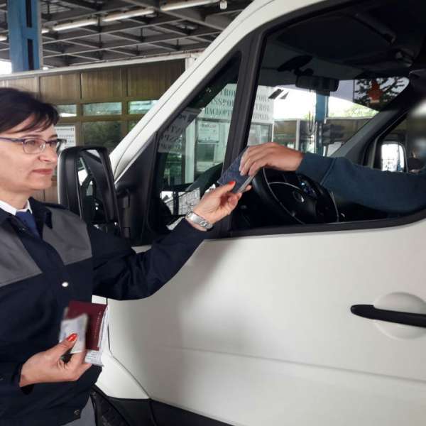 Facturi comerciale falsificate, depistate în P.T.F. Albița