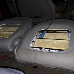 Aproximativ 20.000  de ţigarete de contrabandă descoperite la frontiera de est